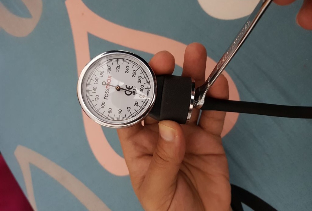 فشارسنج عقربه ای رزمکس مدل GB102